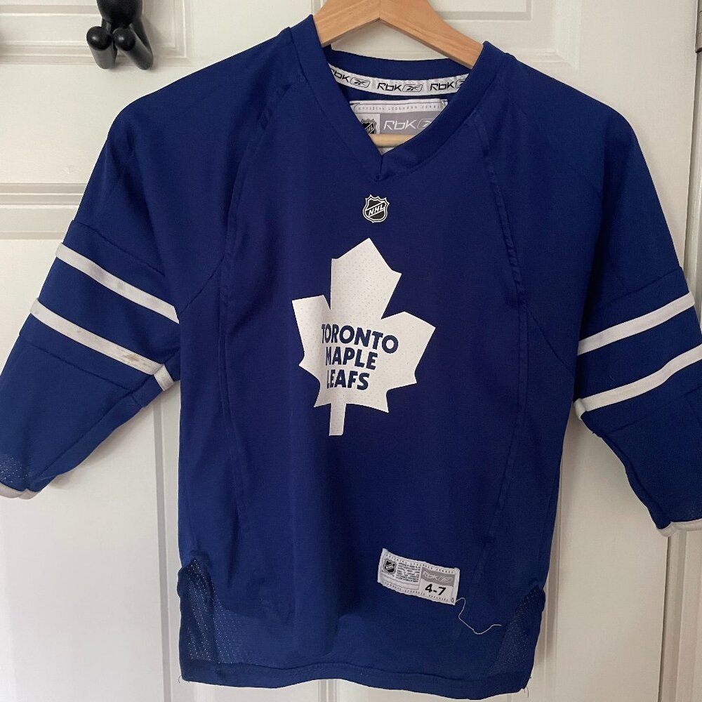 Kids Reebox Toronto Maple Leafs jersey size 4-7
